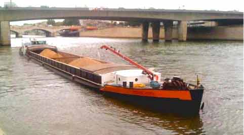 pousseur fluvial a vendre