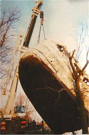 Sortie de l'eau de l'avant de la péniche